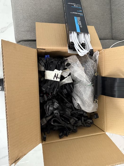 cabluri pc / adaptoare pci-ex/video / cabluri modulare surse