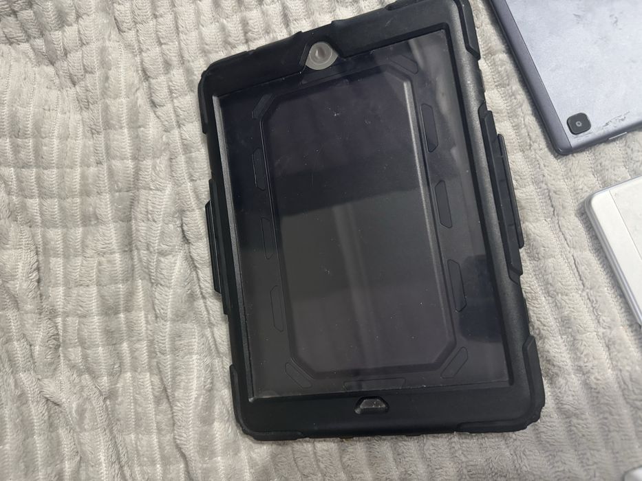 На запчасти  планшеты