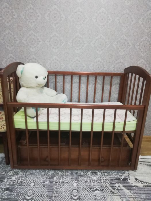 Детская кроватка