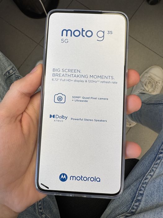 Motorola G35 256 GB ЧИСТО НОВ