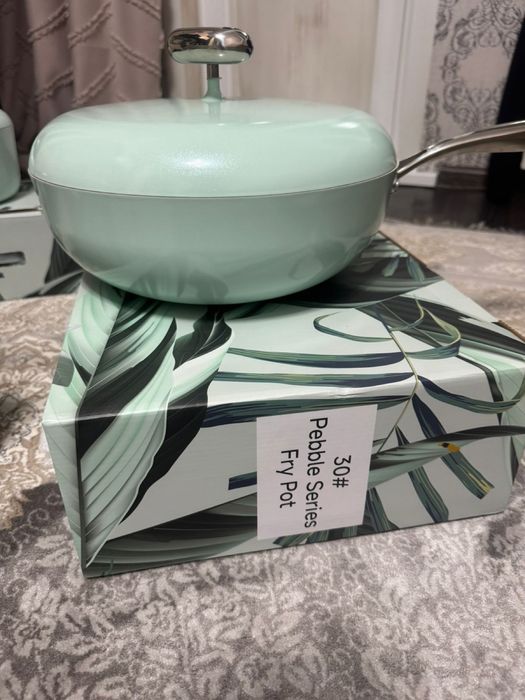 Продам набор кастрюль