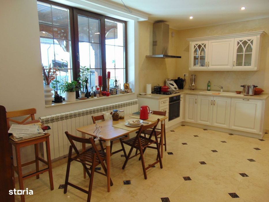 FARA COMISIOANE padure Vila LUX cu 7 camere 4 bai 2 terase pe 1600mp
