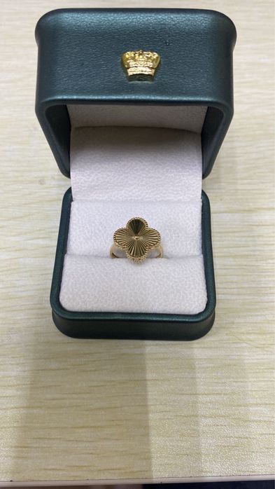 Золотое кольцо Ванклиф