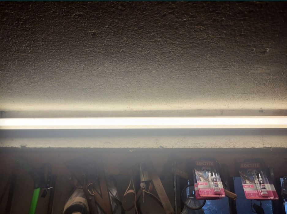 Продавам луонисцентни пури къси и дълги