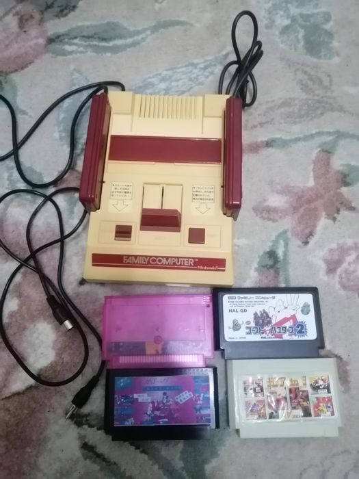 Продам оригинал Famicom