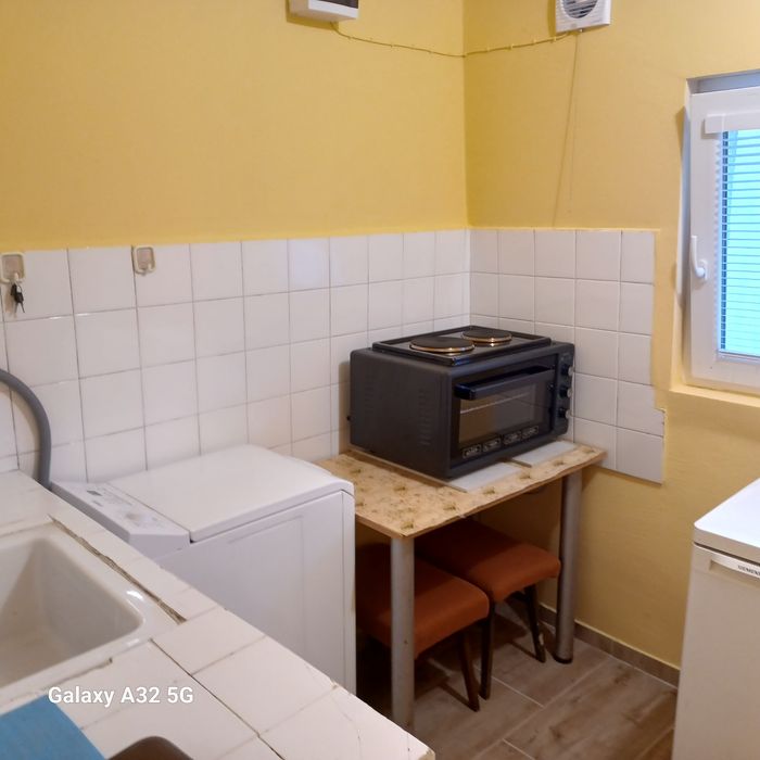 Давам под наем едностаен апартамент(боксониера).