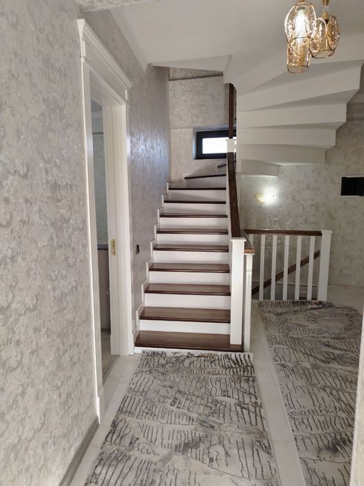 Юнусабад. Санаторий Чинабад. 3 уровня дом. 235м².