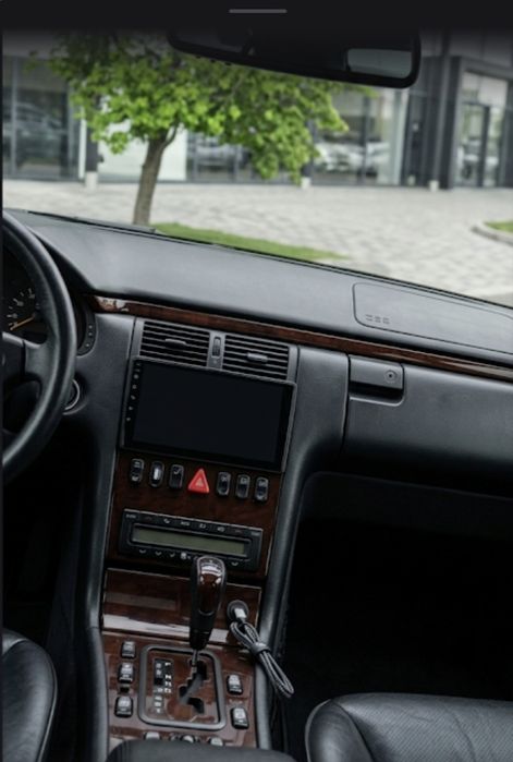 Продам Mercedes-Benz E-320. W210.