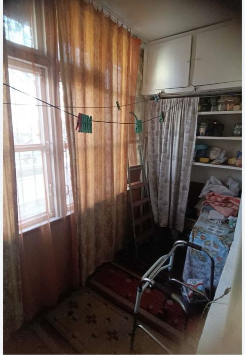 Яшнабадский р-н Панелный массив 2/1/4 50м2 балкон1.5х3 ориентир Барака