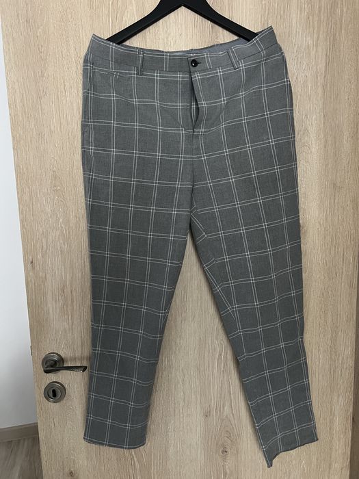 Pantaloni zara casual
