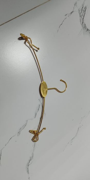 Вышелка алтын түстес