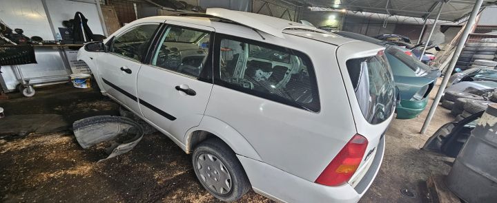 Capota motor Ford Focus prima generatie