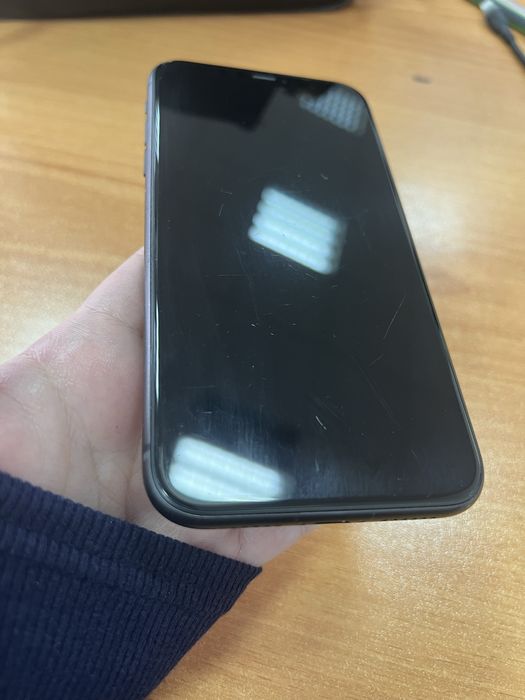 Продам Айфон  11