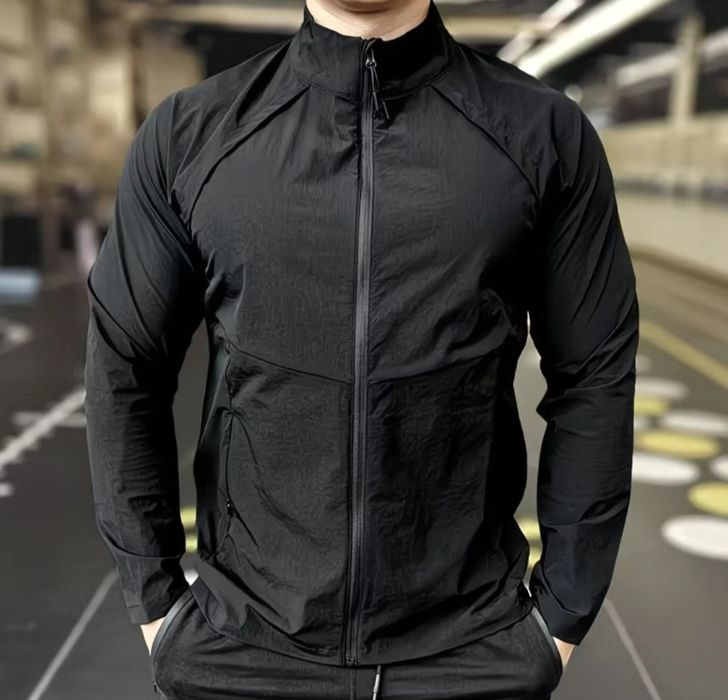 Мужская ветровка (мастерка)