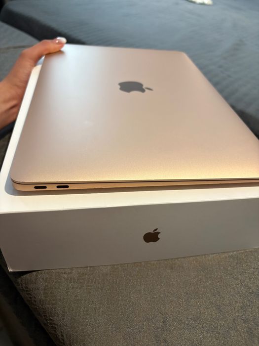MacBook Air M1(2020)