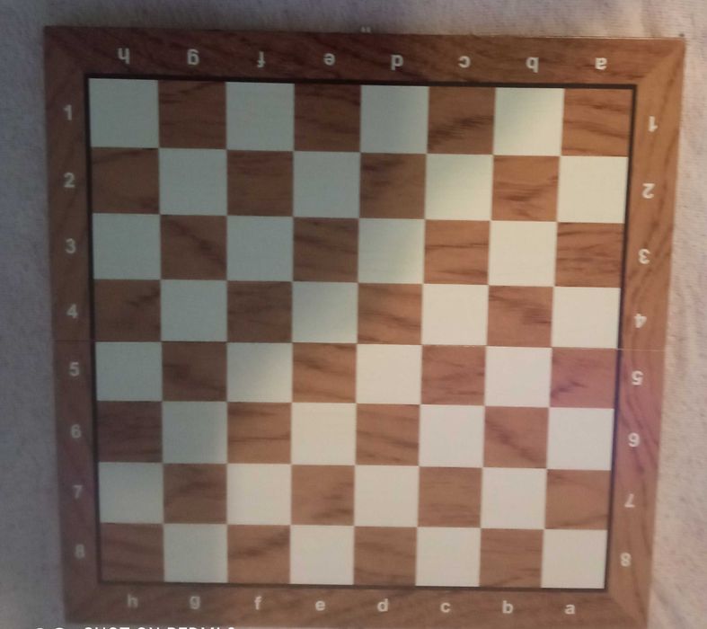 Луксозен  премиум 3-в-1. Дървен шахматен комплект