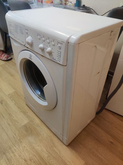 Стиральная машина Indesit