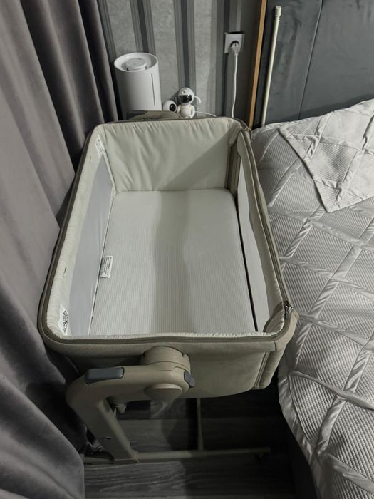 Детская кроватка, манеж Chicco