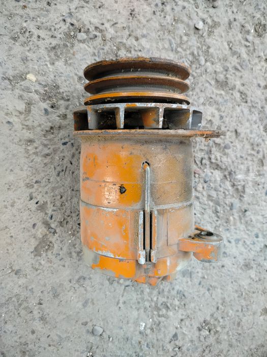 Генератор для трактора новый