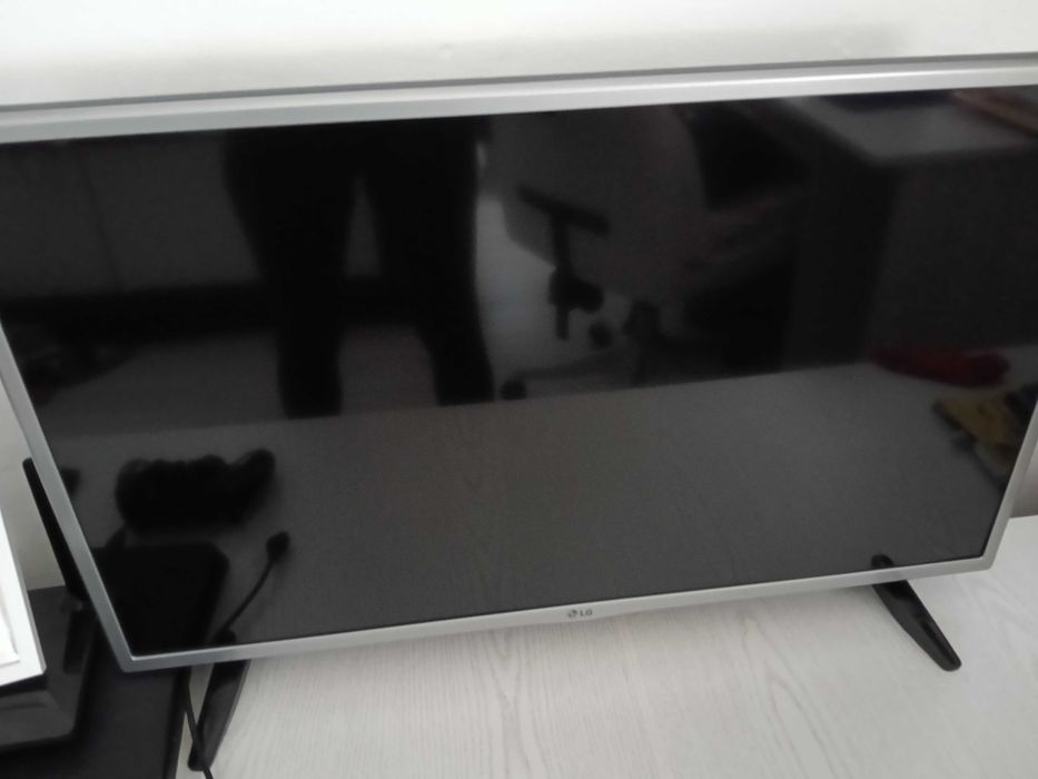 Vând televizor LG 80 cm