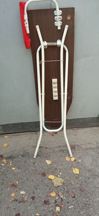 Компактная гладильная доска