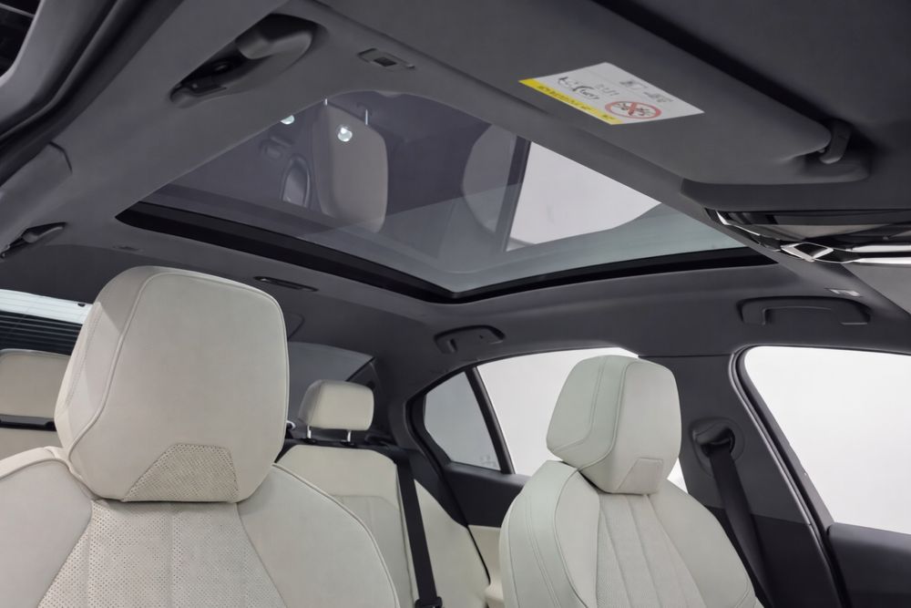 BMW 520i (G60) 5 series 2025 год