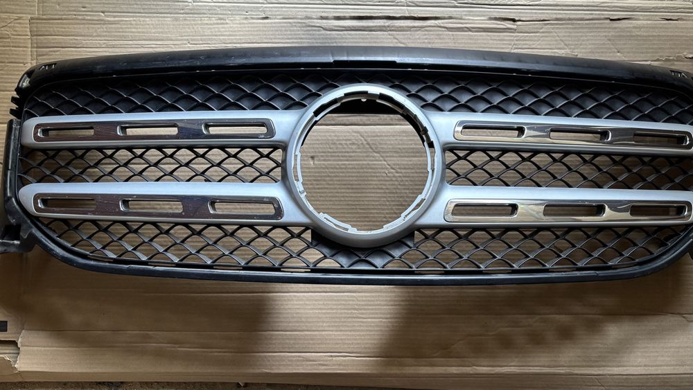 Решетка за Mercedes  W247 GLB