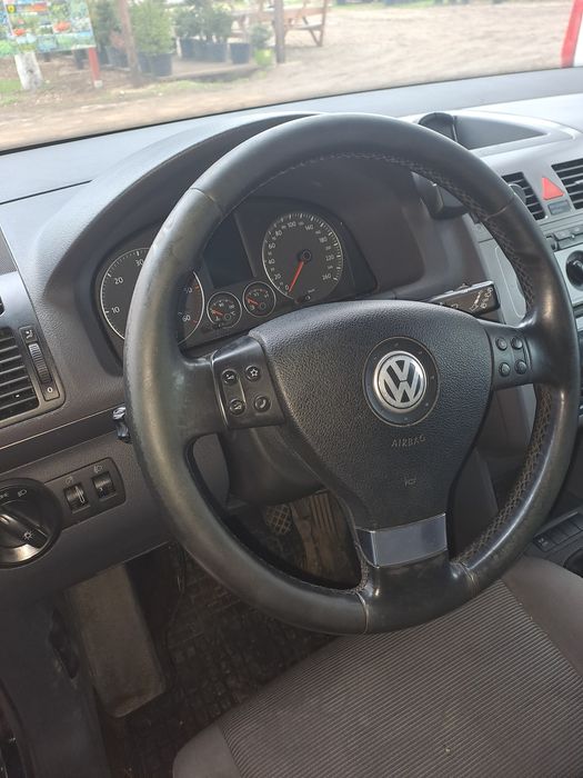 Vând sau schimb touran 1.9 tdi an 2008 Model Facelift