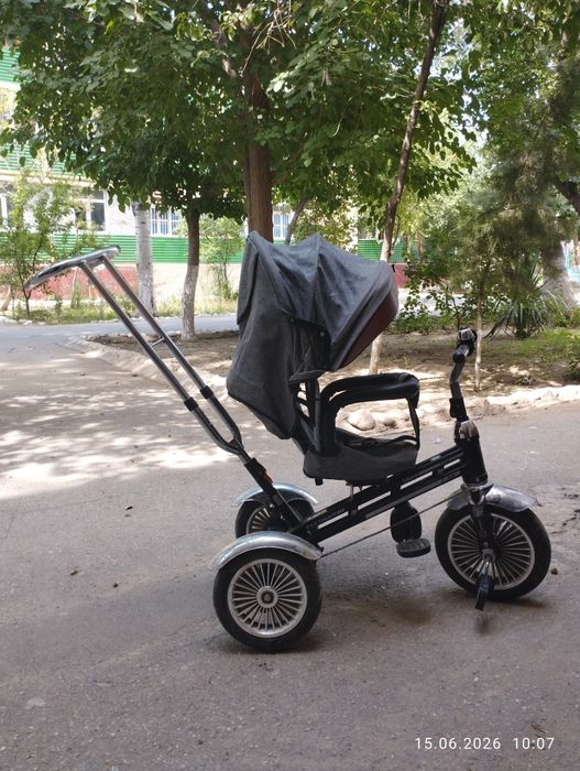 Продается велоколяска