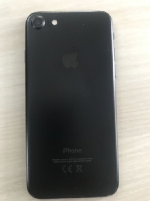 Продам Айфон 7 32гб