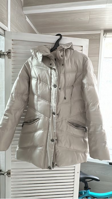 Продам куртки зимние