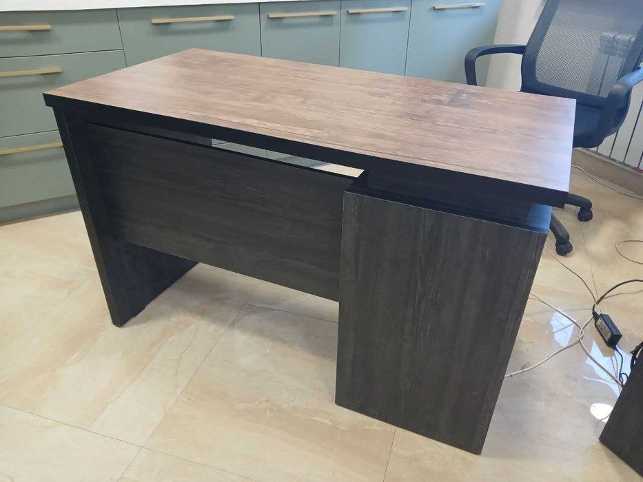 Стол письменный рабочий