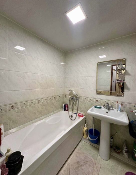 Код 869  Продается 3/4/5 ком квартира куйлюк массив 4 не торец