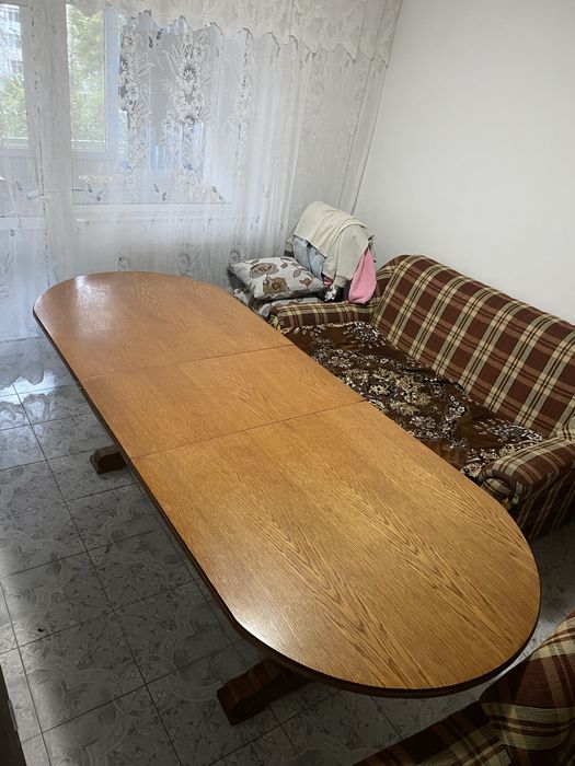 Vand masa pentru sufragerie