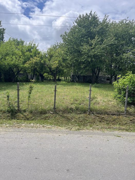 Vand casa plus gradina 68 ari