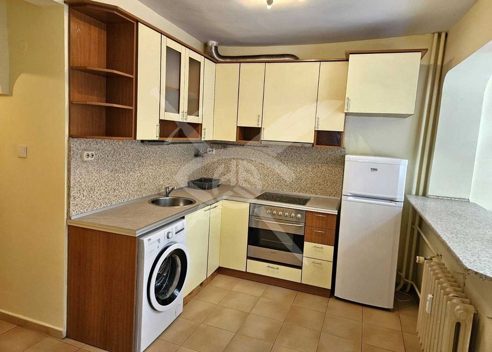 Дава се под наем Двустаен апартамент в София, Иван Вазов - 66 кв.м за 660 € - Снимка #2