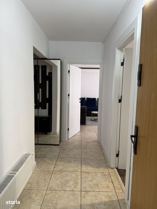 Apartament 3 camere de închiriat. Direct proprietar.