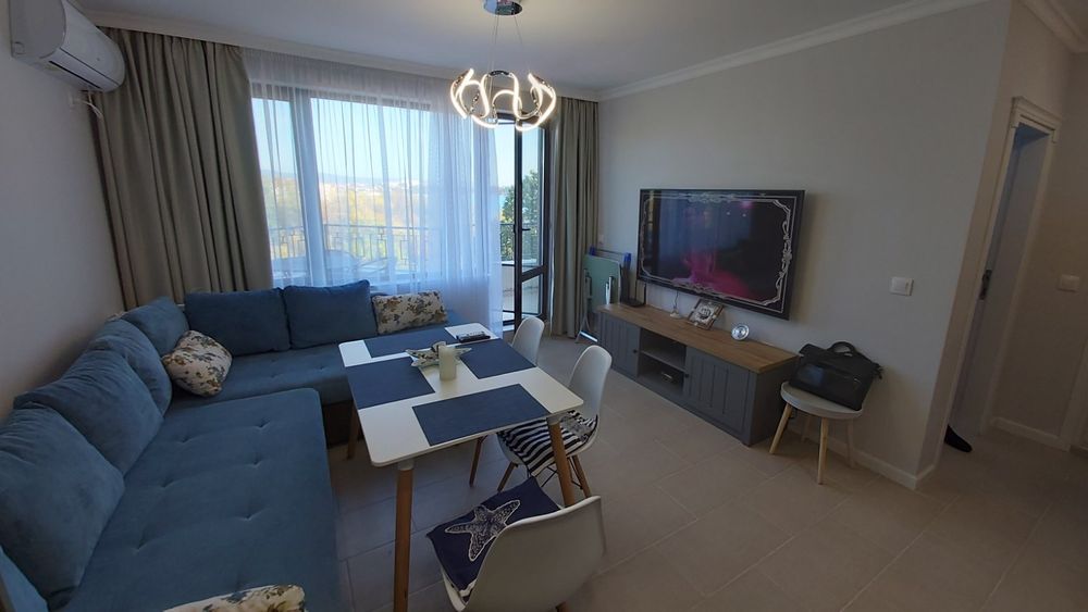 Първа линия в Равда двустаен