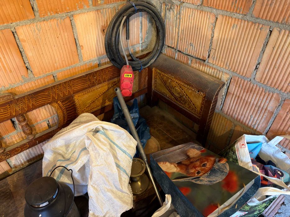 Lavita lemn bancuta banca canapea ladoi vechi din 1953 in stare buna