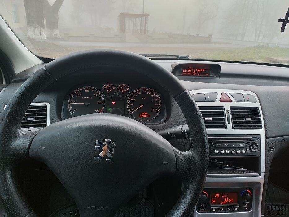 Vând Peugeot 307 diesel cu istoric service. Bun pentru începători sau