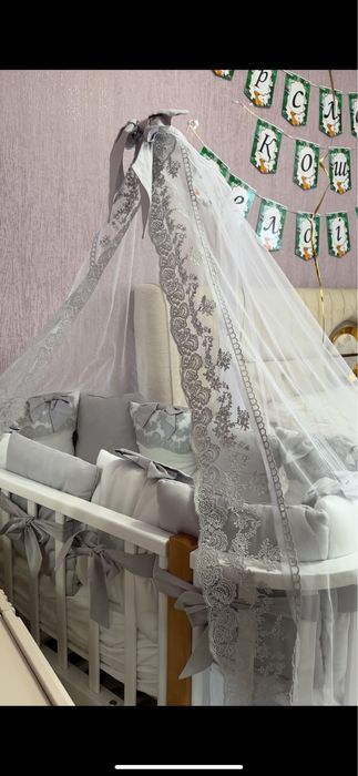 Продам детский кровать трансформер с 2мя матрасами и бортиками.