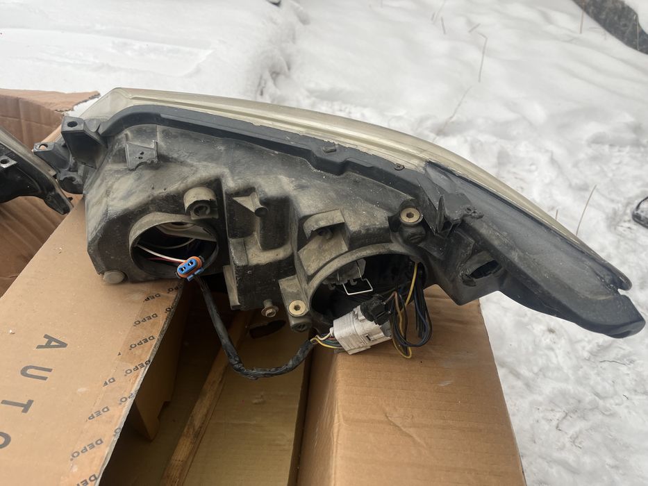 Продам фара камри 50