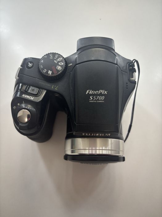 Camera Fujufilm s 5700