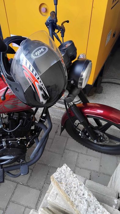 Motocicleta marca SPARK  de 150 cmc cu carte  RAR .