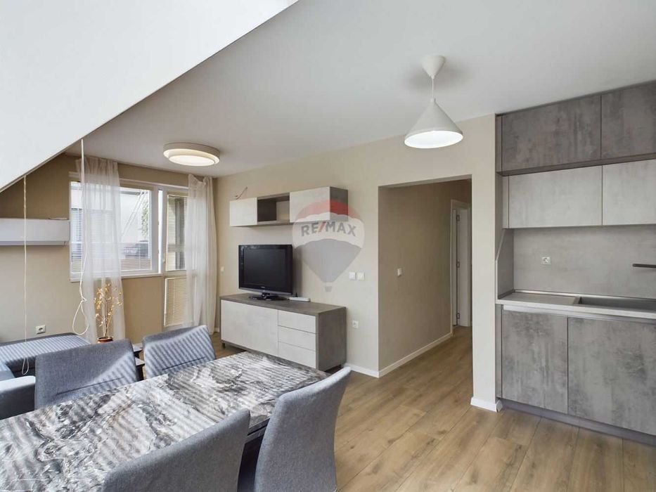 Дава се под наем Тристаен апартамент в Варна, Базар Левски - 88 кв.м за 663 € - Снимка #4