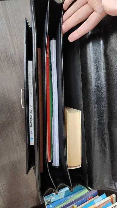 Классический портфель академический черный аккуратный стильный