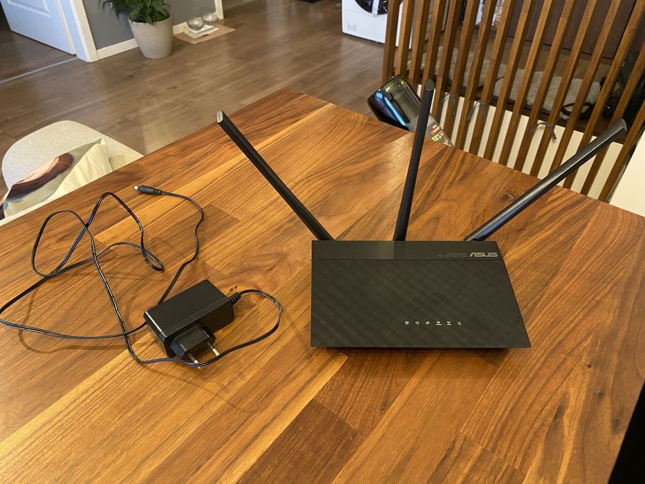 Router Wi-Fi ASUS AC750 Dual-Band RT-AC53 2.4 ghz și 5 ghz, 733 mbps