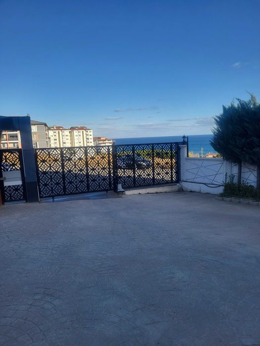 гр.Текирдаг Турция НОВ ТРИСТАЕН апартамент и две парко места