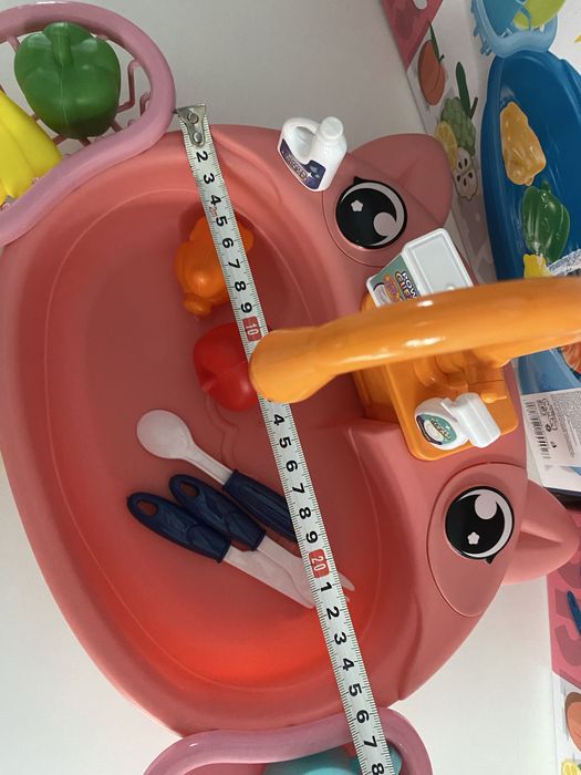 Детска мивка с течаща вода