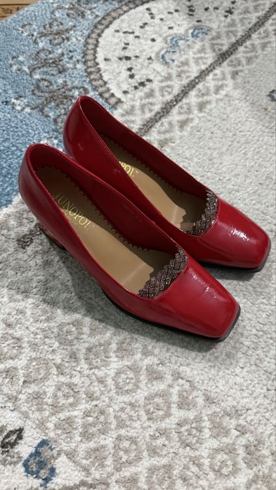 КРАСНЫЕ каблуки красивые